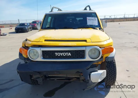 2007 Toyota Fj Cruiser z USA, uszkodzony, nr VIN JTEBU11F870044548